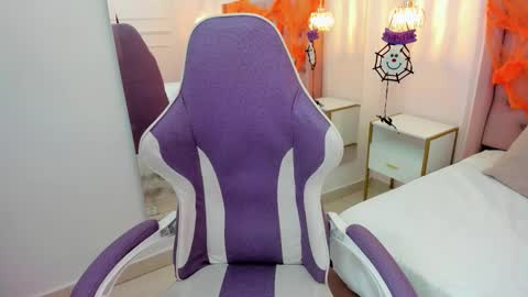 Jhoana  online show from October 2025 10:05:02 AM