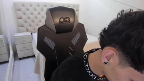 jhoanleandro online show from January 2026 04:27:02 AM