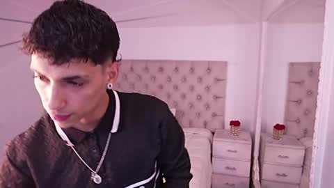 jhoanleandro online show from April 2026 04:09:02 AM