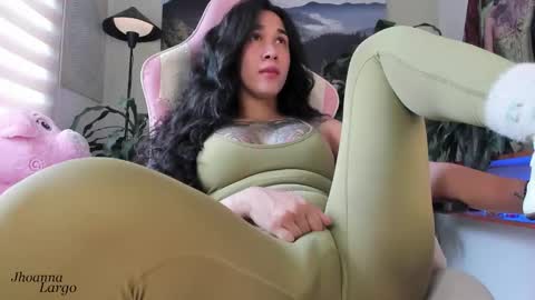 Snapshot of jhoanna_largo chatting on November 2025 06:51:02 PM Jhoanna Largo online show from November 2025 06:51:02 PM