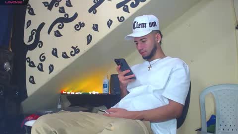 Snapshot of jhon_malo chatting on February 2026 09:13:02 PM jhon_malo online show from February 2026 09:13:02 PM