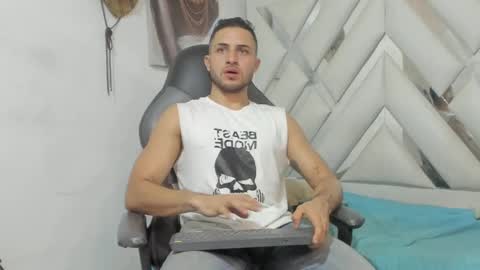 Snapshot of jhonny_flames7 chatting on December 2024 10:50:02 AM jhonny online show from December 2024 10:50:02 AM