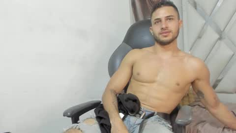 Snapshot of jhonny_flames7 chatting on December 2024 10:39:02 AM jhonny online show from December 2024 10:39:02 AM