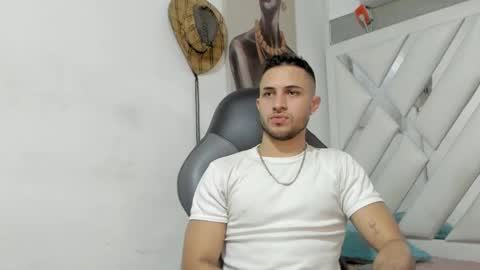 Snapshot of jhonny_flames7 chatting on December 2024 07:22:01 PM jhonny online show from December 2024 07:22:01 PM