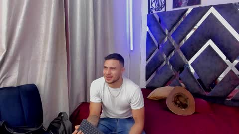 Snapshot of jhonny_flames7 chatting on March 2025 03:23:02 AM jhonny online show from March 2025 03:23:02 AM