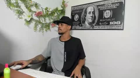 Snapshot of jhonson821 chatting on November 2025 01:07:02 AM jhonson821 online show from November 2025 01:07:02 AM