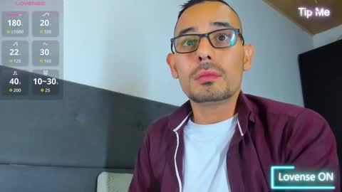 Snapshot of jhonyalzate chatting on September 2025 03:33:02 AM Jhony Alzate online show from September 2025 03:33:02 AM