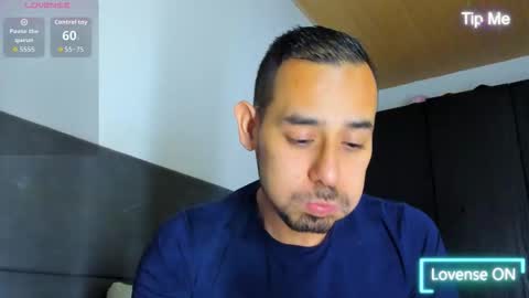 Snapshot of jhonyalzate chatting on October 2025 12:11:02 AM Jhony Alzate online show from October 2025 12:11:02 AM