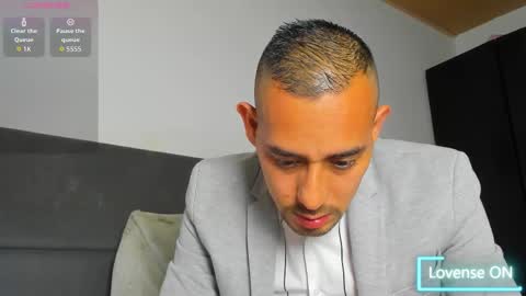 Snapshot of jhonyalzate chatting on February 2026 03:43:01 AM Jhony Alzate online show from February 2026 03:43:01 AM