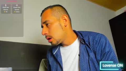 Snapshot of jhonyalzate chatting on February 2026 06:26:01 AM Jhony Alzate online show from February 2026 06:26:01 AM