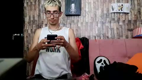 Jhosuamoore  online show from October 2025 06:52:01 PM