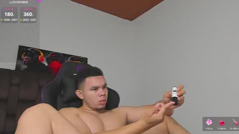 Jhonatan80  online show from March 2025 07:05:02 AM