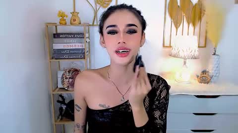 julie online show from December 2024 04:39:02 AM