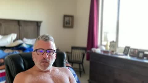 Snapshot of jimmyaaron chatting on December 2024 05:07:02 PM Dad of Three online show from December 2024 05:07:02 PM