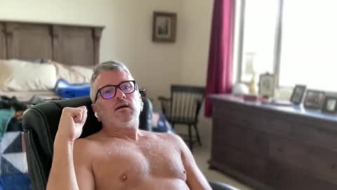 Snapshot of jimmyaaron chatting on January 2025 06:24:02 PM Dad of Three online show from January 2025 06:24:02 PM