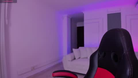 Jin Harrison    online show from December 2025 10:57:02 AM