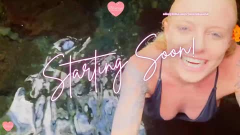 Snapshot of jinxy_loves chatting on November 2025 10:19:02 PM jinxy loves online show from November 2025 10:19:02 PM