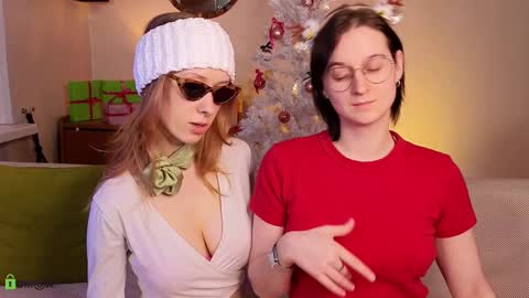 Snapshot of jitoon_exe chatting on December 2024 05:08:01 PM Hey Guys We are Julia ginger Tina brunette online show from December 2024 05:08:01 PM