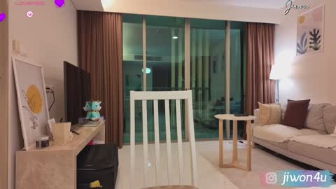 Jiwon online show from January 2025 12:55:01 PM