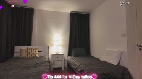 Jiwon online show from February 2025 03:16:02 PM