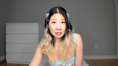 Jiwoo online show from February 2026 11:48:01 PM