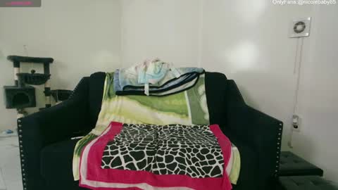 Nicole  Allen online show from December 2024 01:25:01 AM