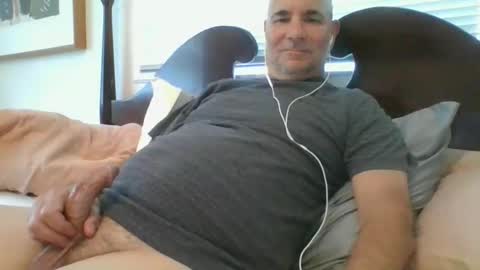 jmichael50 online show from October 2025 06:35:02 PM