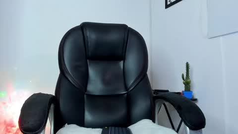 Snapshot of jmortton chatting on November 2025 11:01:02 AM IGJmortton online show from November 2025 11:01:02 AM