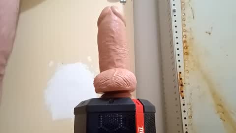 Logan21212121 online show from October 2025 04:24:01 AM