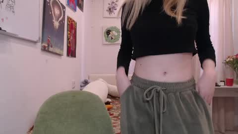 joan_kiss online show from April 2026 11:39:02 AM