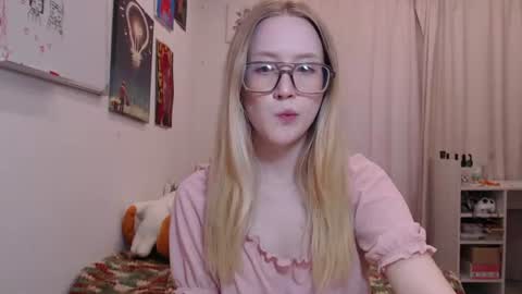 joan_kiss online show from June 2026 01:30:01 PM