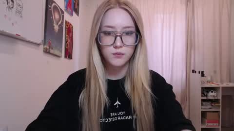 joan_kiss online show from June 2026 11:48:02 AM