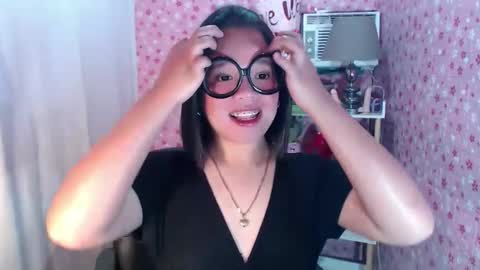 Joana online show from December 2025 11:43:01 PM