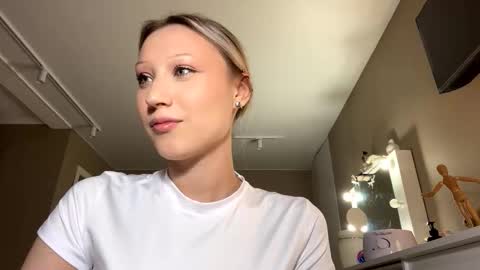 Annie online show from March 2026 07:18:02 PM