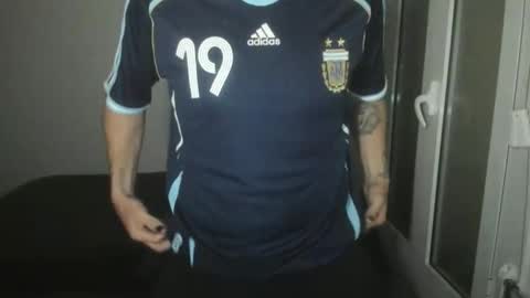 Snapshot of joaquin420_hot chatting on February 2026 05:23:01 AM joaquin420_hot online show from February 2026 05:23:01 AM