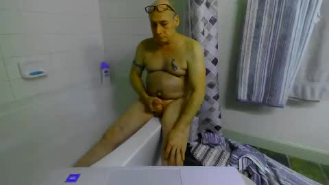 Snapshot of joe1086 chatting on January 2025 06:20:02 AM Just Strokin online show from January 2025 06:20:02 AM