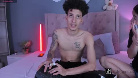 Snapshot of joeandemma chatting on November 2025 11:37:02 PM Emma Joe online show from November 2025 11:37:02 PM