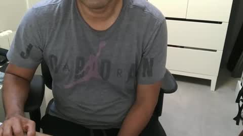 Snapshot of joeshades21 chatting on January 2025 09:15:02 AM joeshades21 online show from January 2025 09:15:02 AM