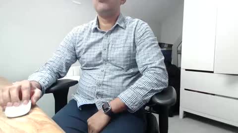 Snapshot of joeshades21 chatting on February 2025 12:15:02 PM joeshades21 online show from February 2025 12:15:02 PM