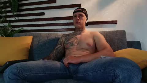 Snapshot of joeysexx1 chatting on March 2025 05:27:02 AM online show from March 2025 05:27:02 AM