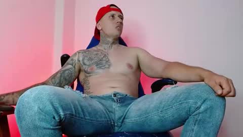 Snapshot of joeysexx1 chatting on November 2025 05:42:02 AM online show from November 2025 05:42:02 AM