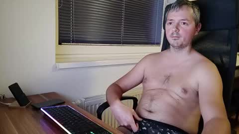 Snapshot of jogger1991 chatting on December 2024 06:39:01 PM Jogger1991 online show from December 2024 06:39:01 PM