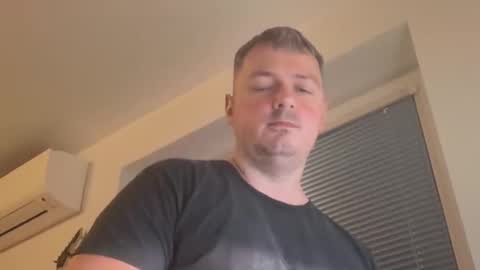 Snapshot of jogger1991 chatting on February 2026 06:06:02 PM Jogger1991 online show from February 2026 06:06:02 PM