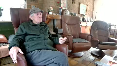 Snapshot of johan7_heet chatting on December 2024 10:24:02 AM johan7 heet online show from December 2024 10:24:02 AM