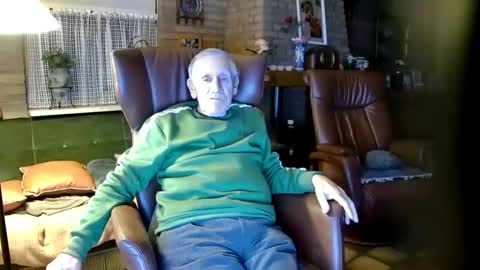 Snapshot of johan7_heet chatting on December 2024 07:06:01 PM johan7 heet online show from December 2024 07:06:01 PM