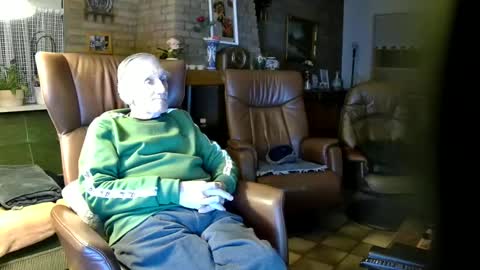 johan7 heet online show from December 2024 07:36:01 PM