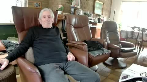 Snapshot of johan7_heet chatting on February 2025 01:44:01 PM johan7 heet online show from February 2025 01:44:01 PM