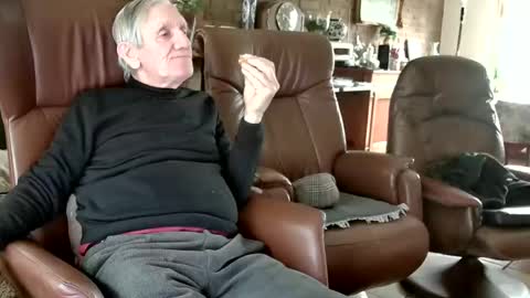 johan7 heet online show from February 2025 03:30:01 PM