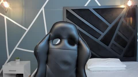 Johan Williams online show from December 2024 02:53:01 AM