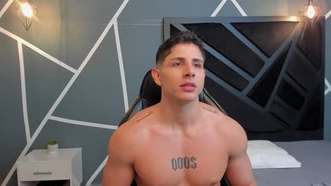 Johan Williams online show from December 2024 04:28:02 AM